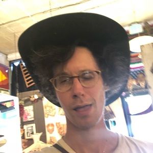 Meet your Posher, Robert